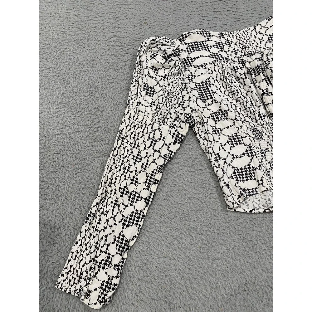 Free People Blouse Womens Medium White Black Animal Print Cropped Puff Sleeve